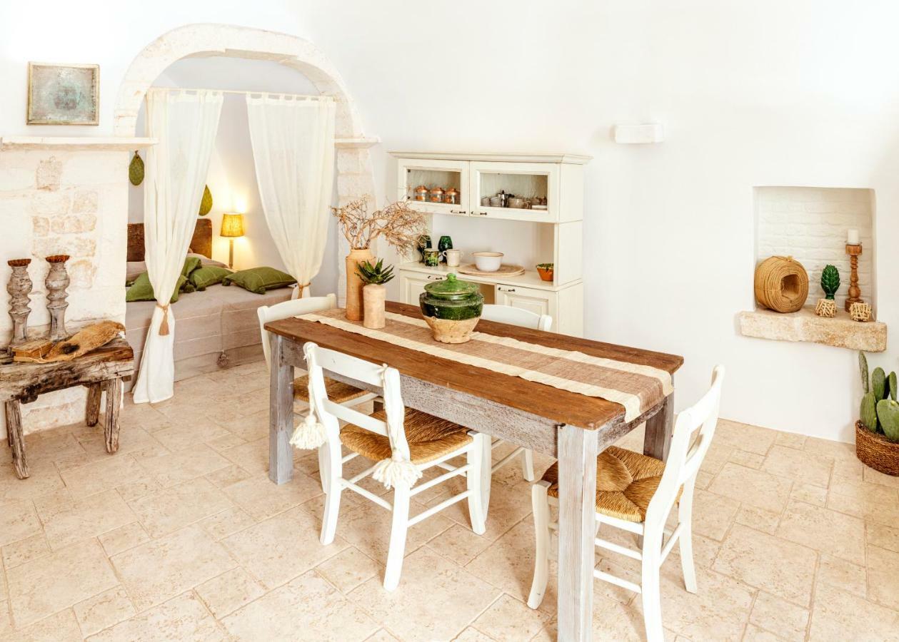 Alesia Luxury Suite Ostuni Bagian luar foto