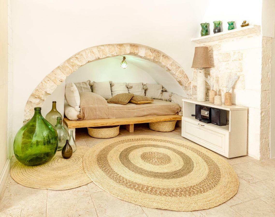 Alesia Luxury Suite Ostuni Bagian luar foto