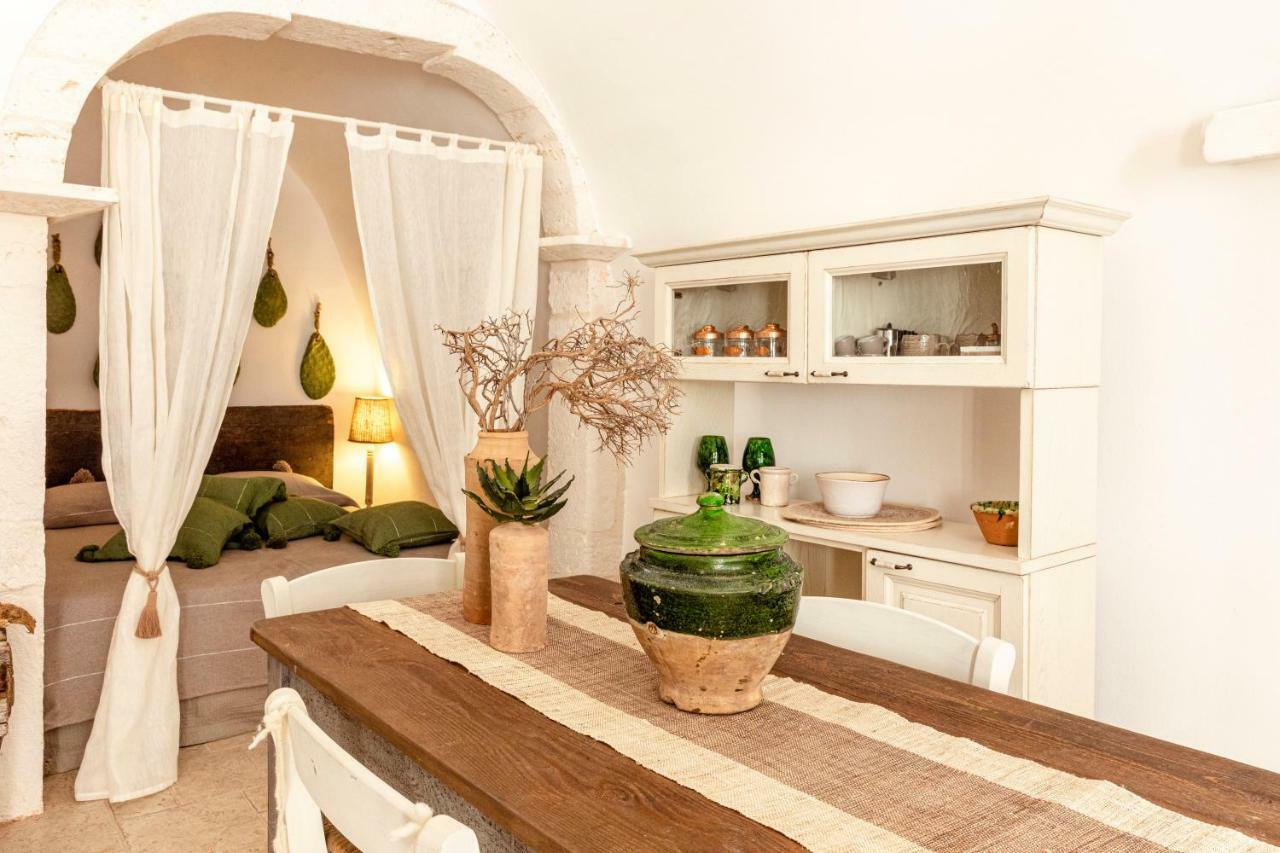 Alesia Luxury Suite Ostuni Bagian luar foto